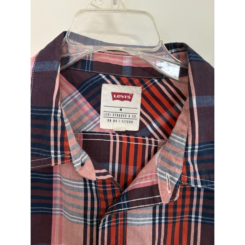 Levis Shirt Mens Small Red Blue Plaid Short Sleeve Button Up - Picture 2 of 3